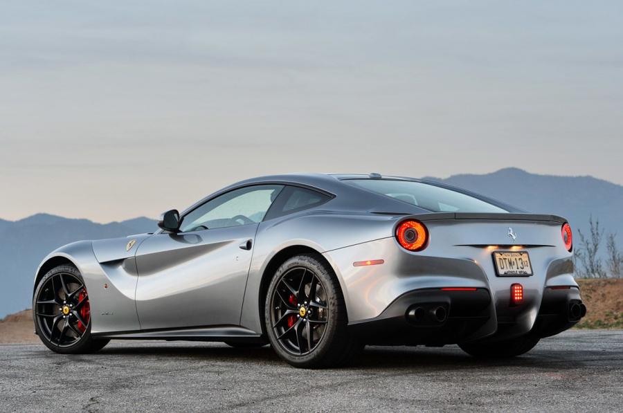  Ferrari F12berlinetta 2014 года  (фото 27 из 77)
